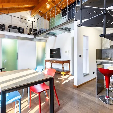 Lägenhet Strepitoso Loft Con Vista Duomo