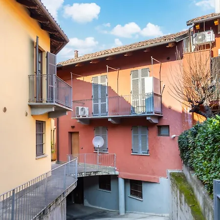 Strepitoso Loft Con Vista Duomo Alba (Piedmont)